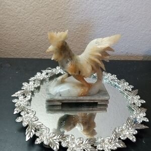 GORGEOUS Hand carved variegated Onyx Rooster 5" Figurine on Pedestal From Italy